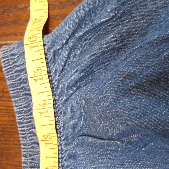 AMERICAN SWEETHEART size 14 crop jeans. - Picture 4 of 6